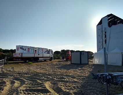 Gruppi elettrogeni in parallelo per eventi Jesolo Spiaggia